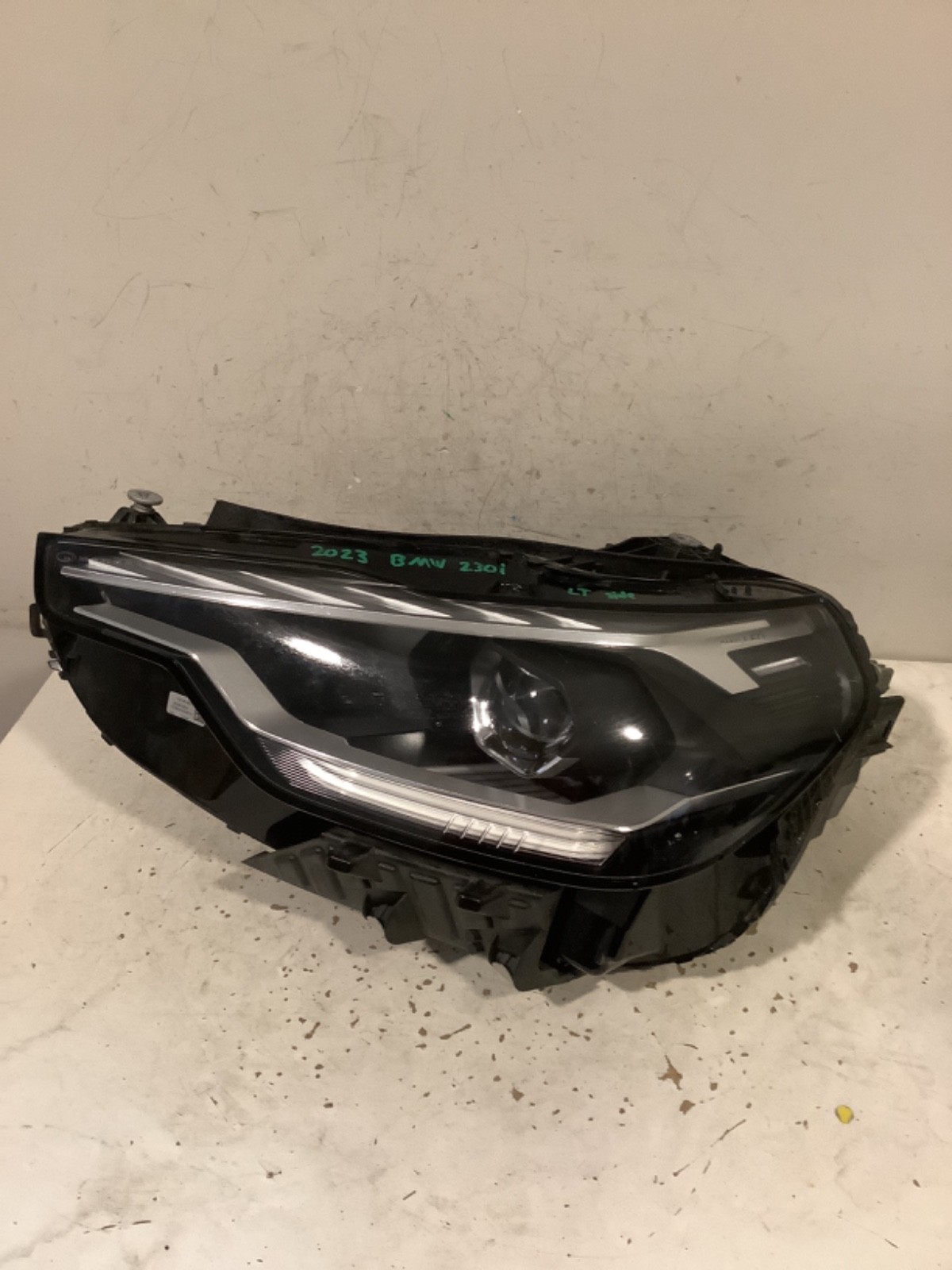 2023-2024 BMW 2 SERIES DRIVER LH LED HEADLIGHT OEM C44L-21140 TL