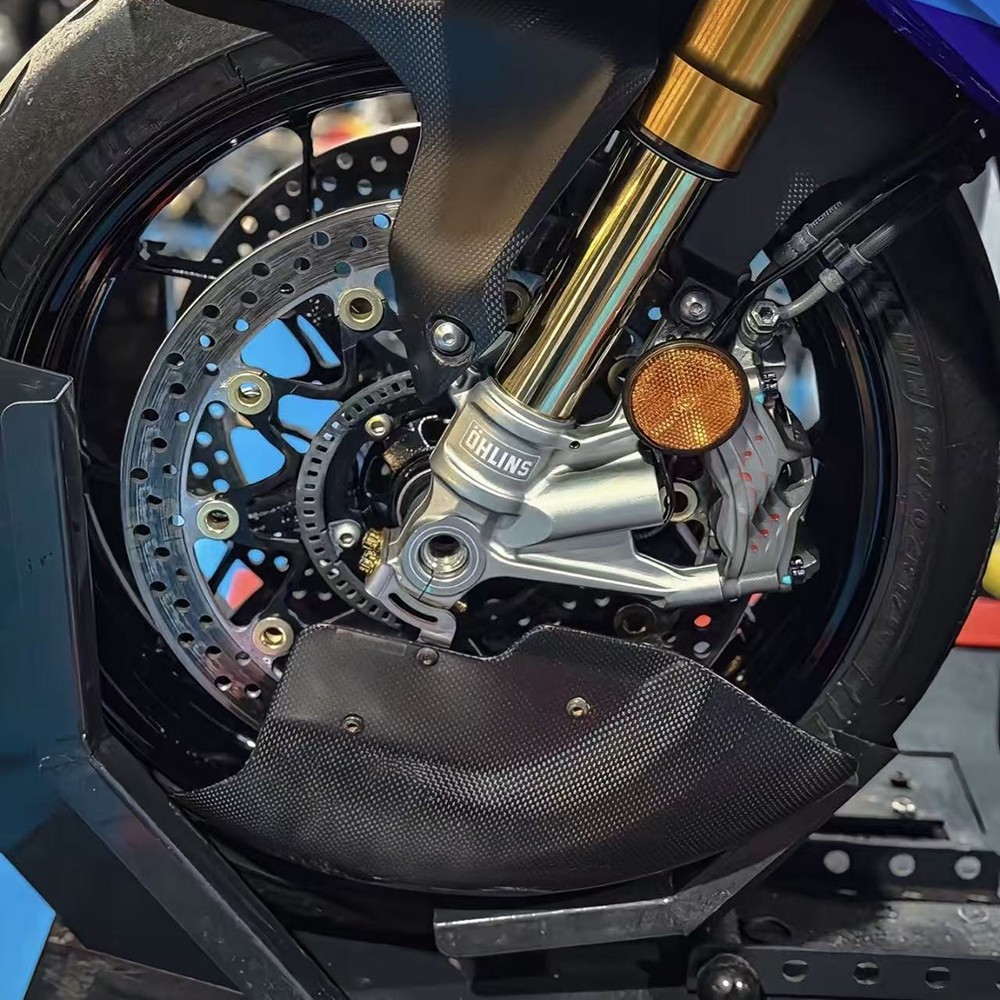 100% Carbon Fiber Brake Hub Protective Cover For Honda CBR1000RR 2008-2025 100% Carbon Fiber Brake Hub Protective Cover For Honda CBR1000RR 2008-2025