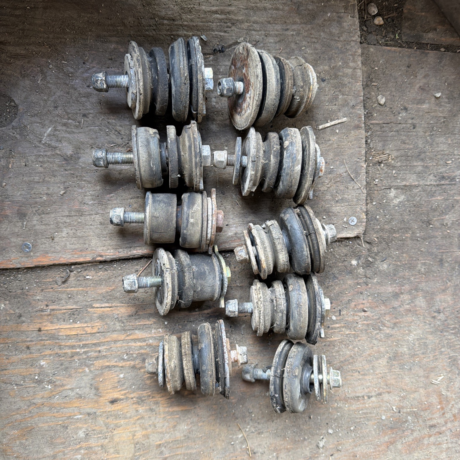 1984-1989 Toyota 4Runner Oem Body To Frame Mounting Mount Bolts Set 1984-1989 Toyota 4Runner Oem Body To Frame Mounting Mount Bolts Set