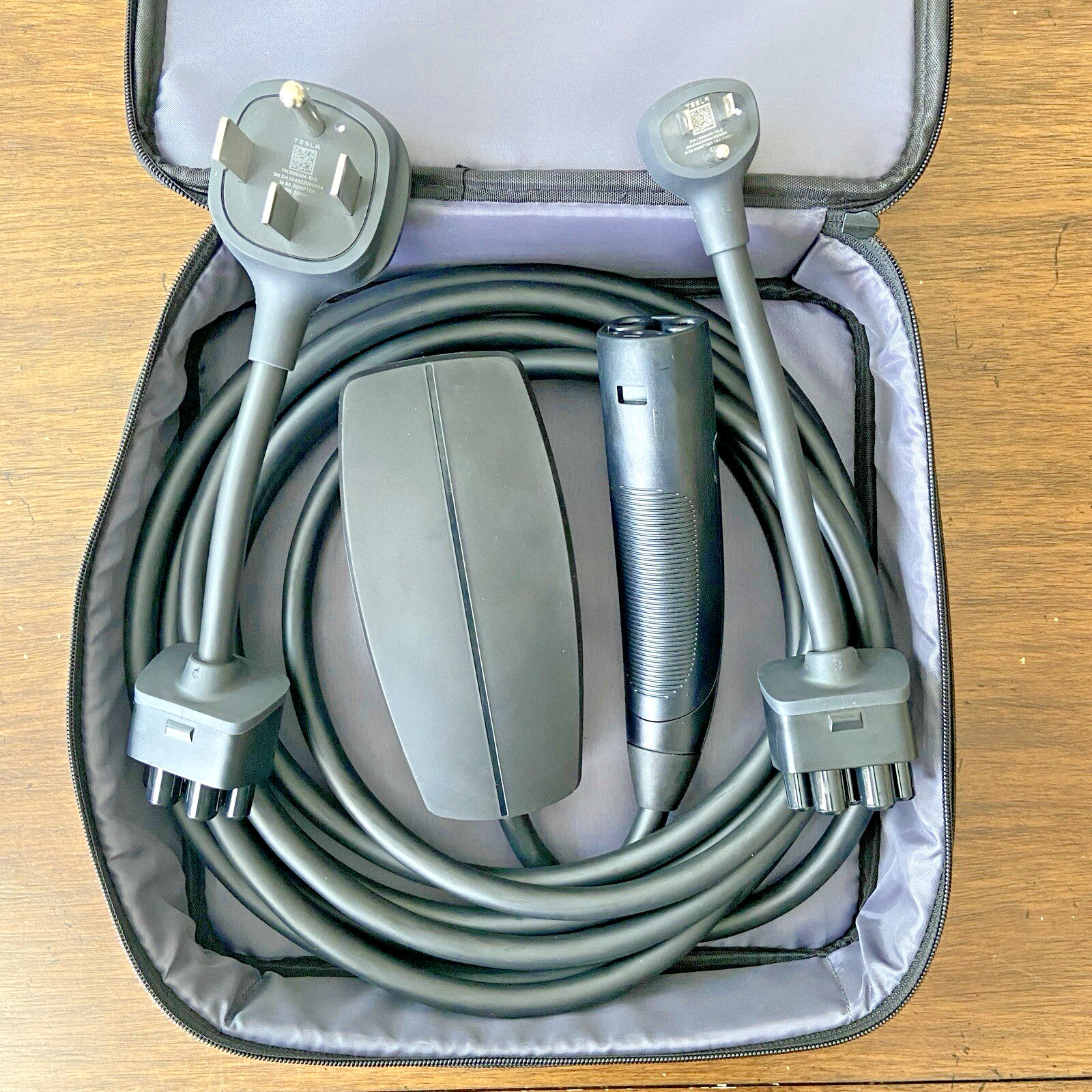 Tesla Gen3 Cybertruck charger mobile connector power share V2L capable 120v 240V