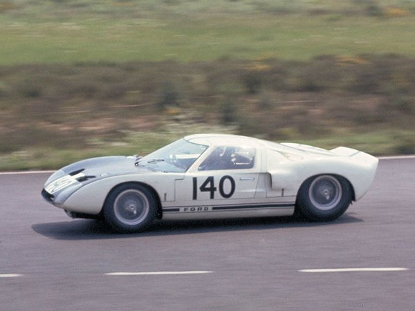 Dimensions ford gt40 #7